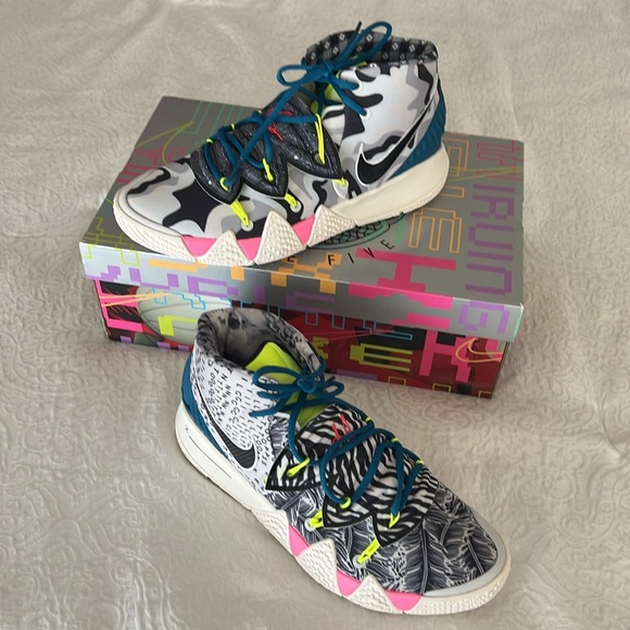 KYBRID S2 basketball Nike 11.5 Still in Box - Picture 3 of 11